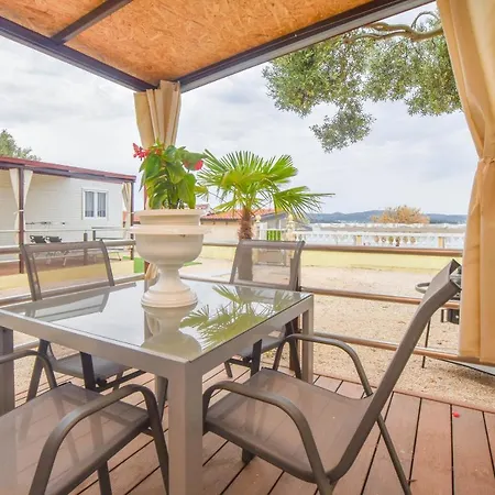 Mobile Home Dandelion Biograd Na Moru Exterior photo