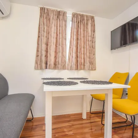 Mobile Home Dandelion Biograd Na Moru Exterior photo