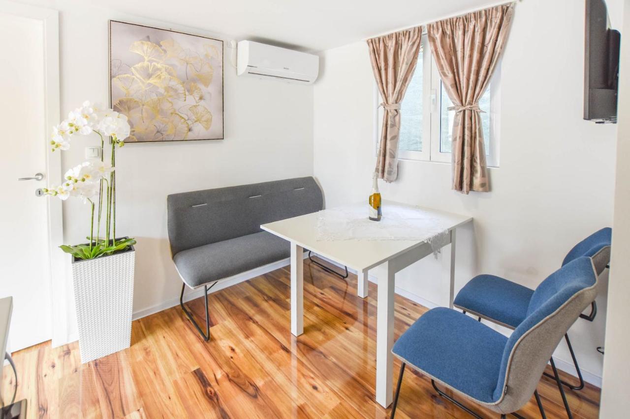Apartment Mobile Dandelion Biograd Na Moru