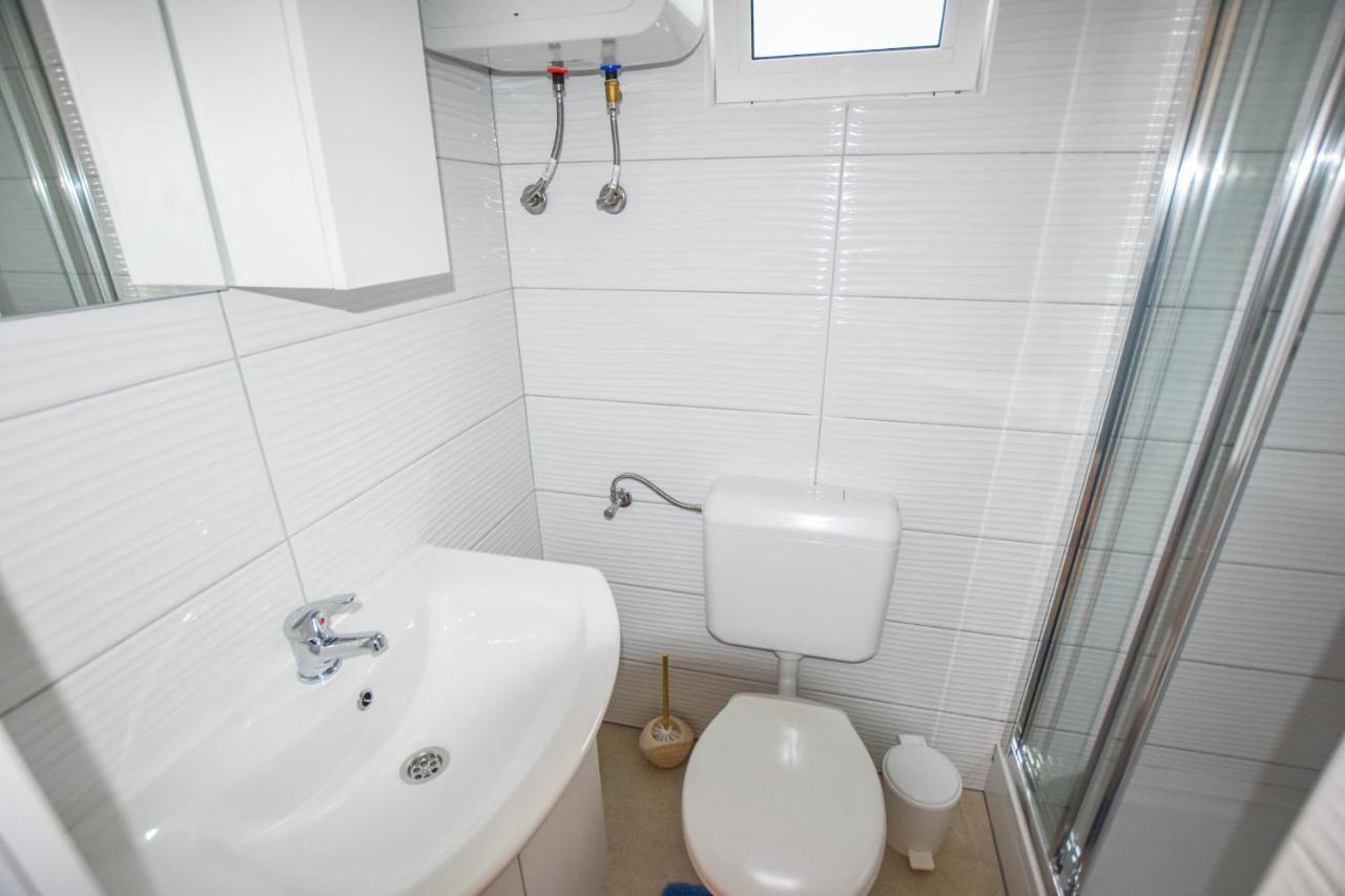 Mobile Dandelion Apartment Biograd Na Moru