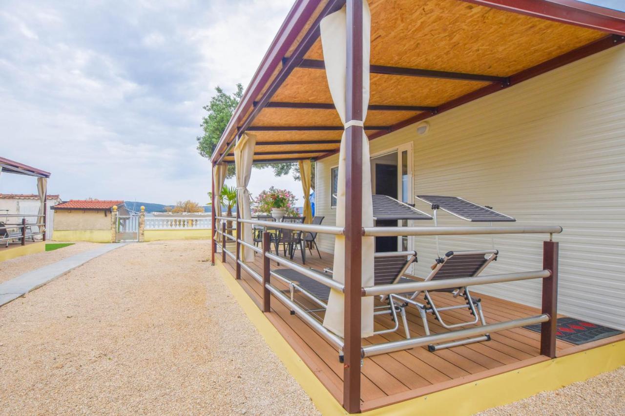 Apartment Mobile Dandelion Biograd Na Moru